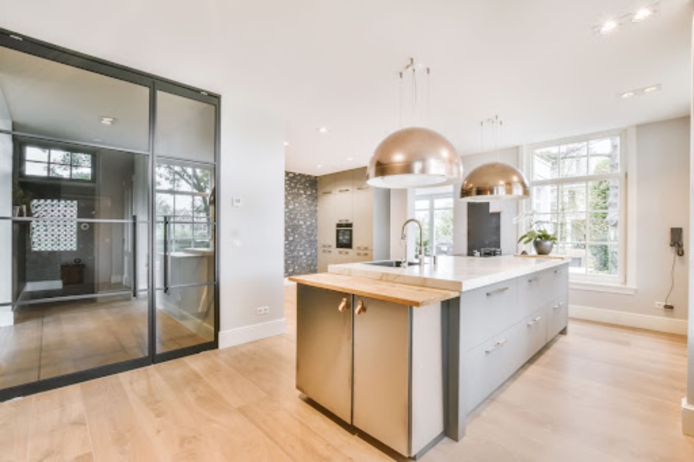 lampa wisząca w kuchni